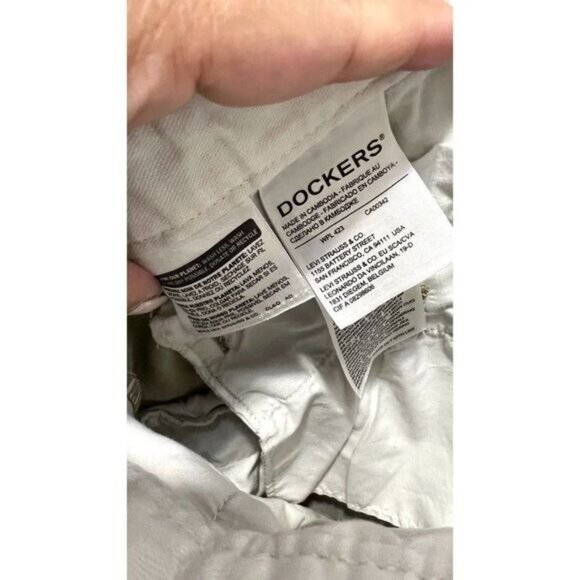 Dockers Mens Beige Casual Cotton Twill Flat-Front Shorts With Button‎ Closure - Picture 7 of 7